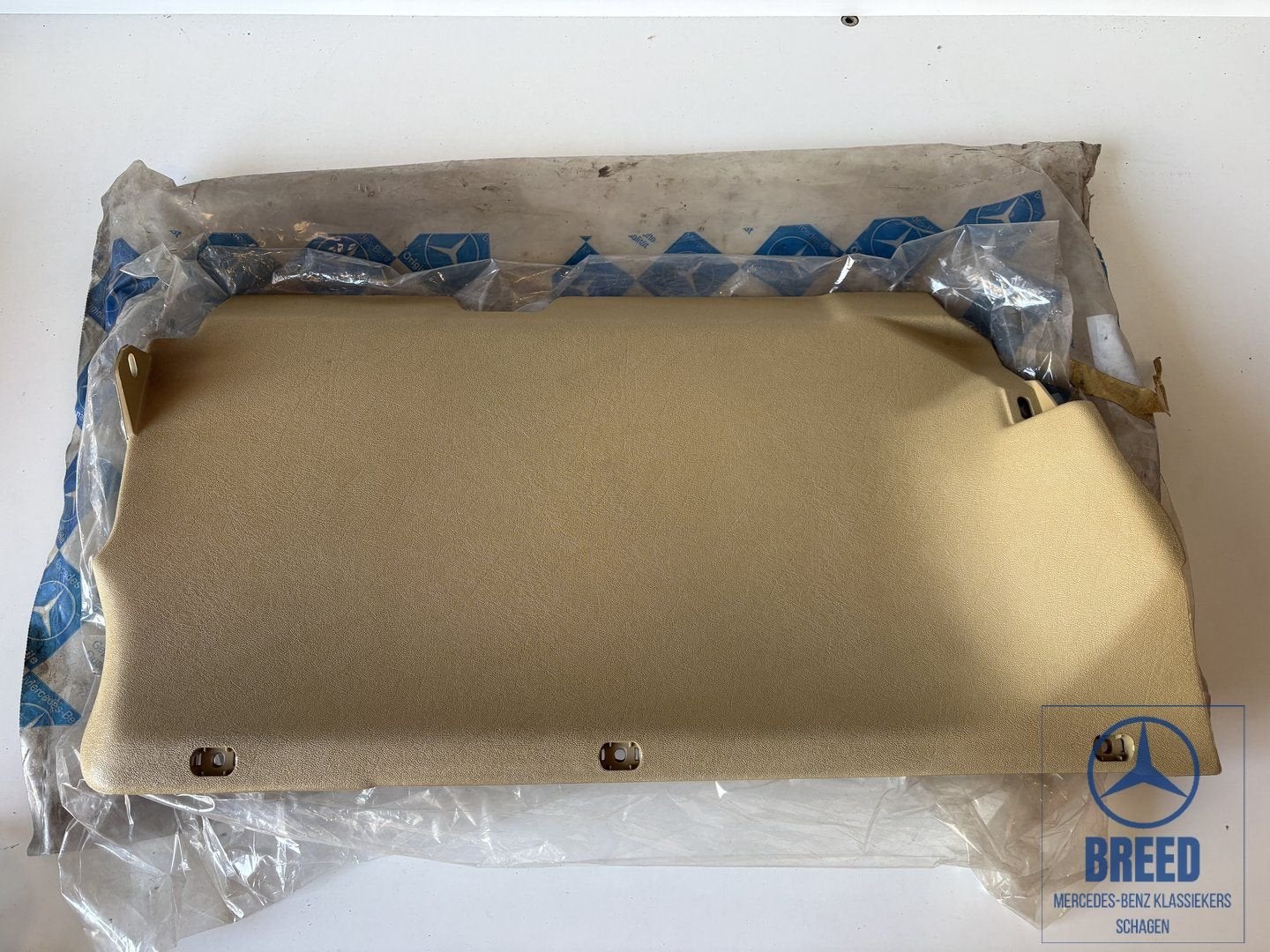 NOS onderpaneel dashboard rechts voor Mercedes-Benz W123, -, Nieuw, Ophalen of Verzenden, -