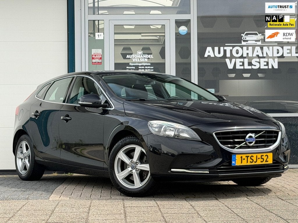 Volvo V40 1.6 T3 Momentum Nap Navi Pdc, Auto's, Volvo, Voorwielaandrijving, Gebruikt, 4 cilinders, 150 pk