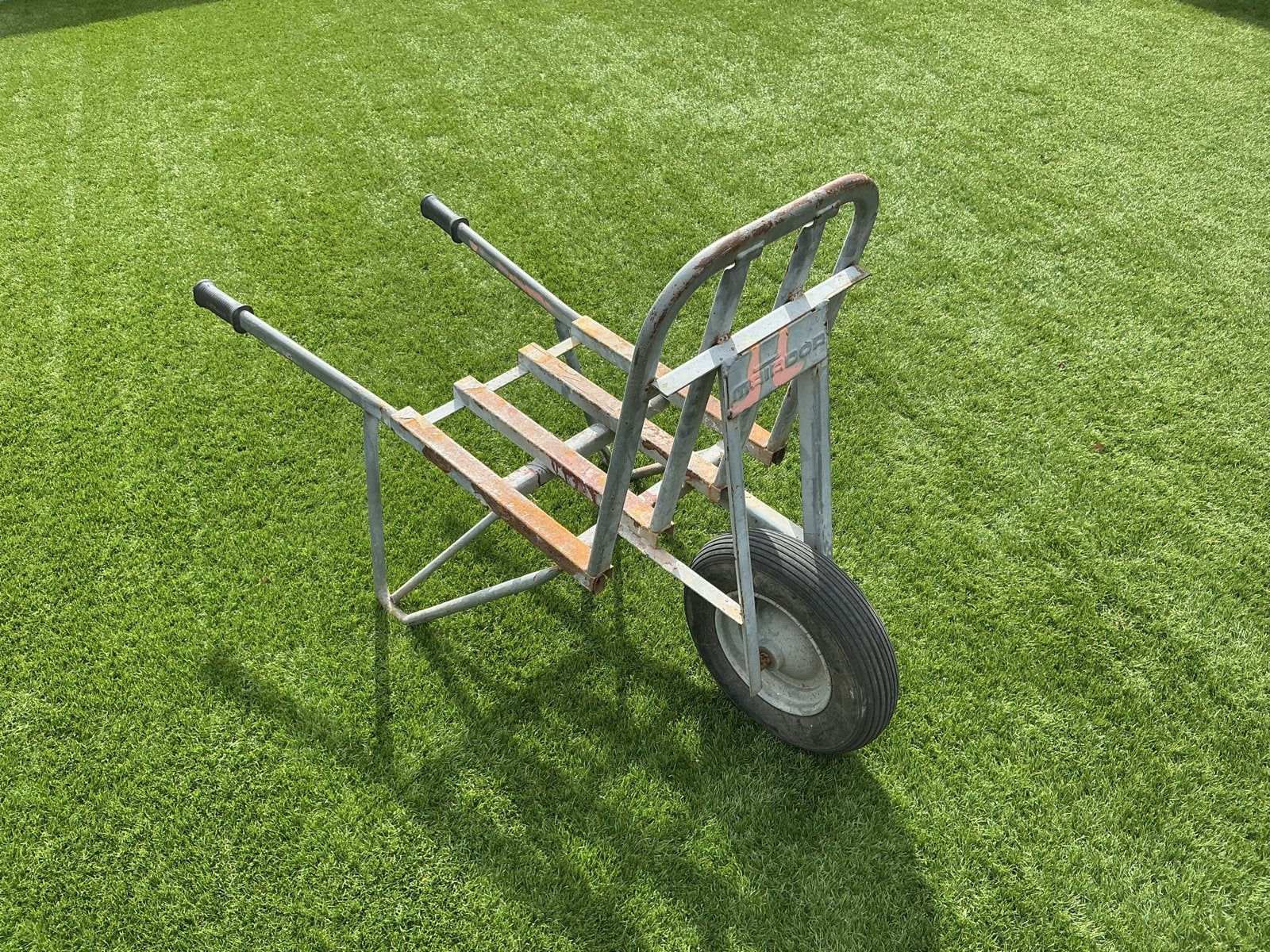 Stevige kruiwagen voor tuin en bouw, Ophalen, Gebruikt, Handmatig, Eenwielig