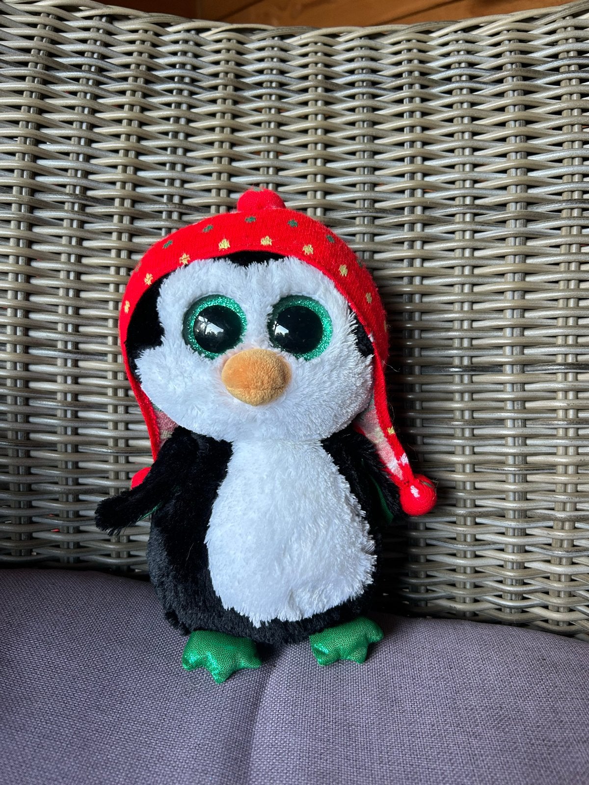 Ty Beanie Boo Pinguïn met muts, Pinguïn, Zwart, Ophalen of Verzenden, Klein (minder dan 20 cm)