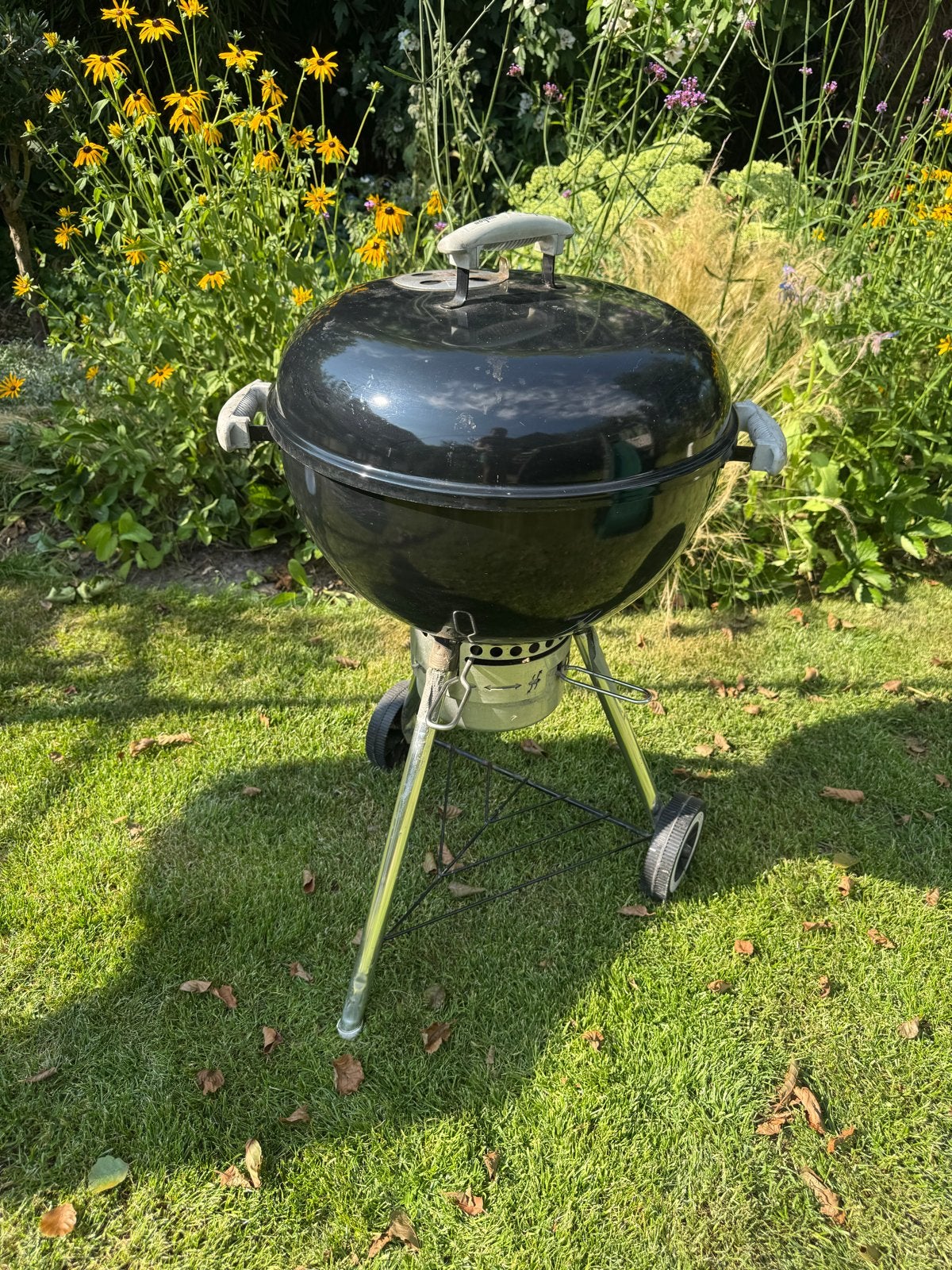Weber Original Kettle Premium barbecue 57 cm, Tuin en Terras, Houtskoolbarbecues, Ophalen, Gebruikt, Met accessoires