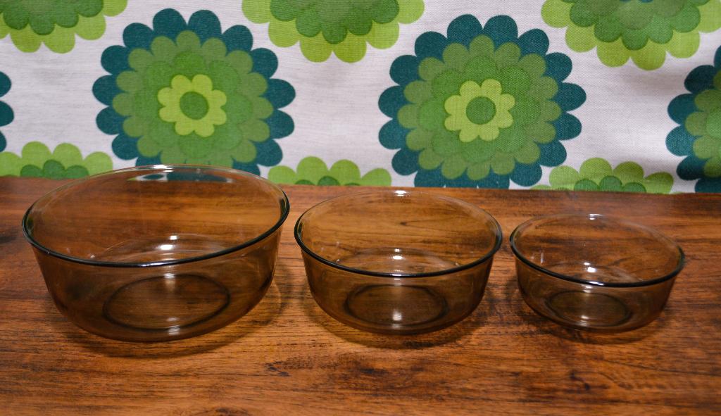 Arcoroc France rookglas trio nest schalen, Huis en Inrichting, Gebruikt, Ophalen of Verzenden, Overige stijlen, Glas