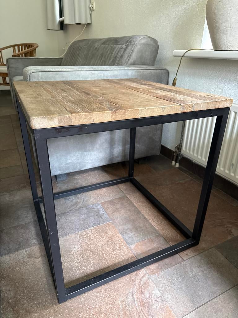 Industriële bijzettafel van hout en metaal, Ophalen, 50 tot 100 cm, Zo goed als nieuw, Metaal