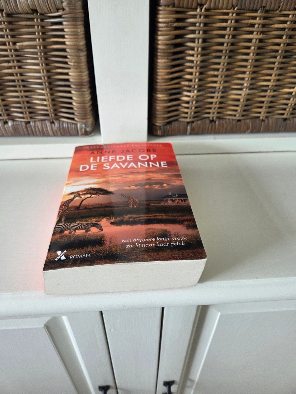 Anne Jacobs - Liefde op de savanne, Ophalen of Verzenden, Gelezen