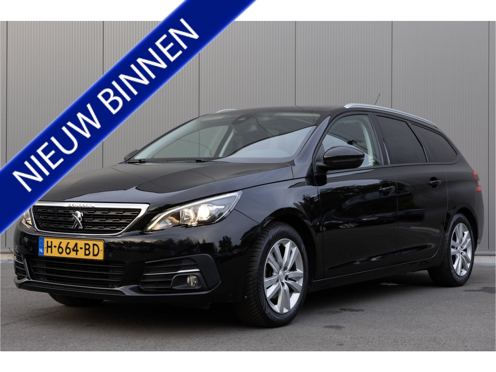 Peugeot 308 SW | NAVI | CLIMATE | TREKHAAK | CRUISE | DISTR., Stof, Gebruikt, 1199 cc, 620 kg