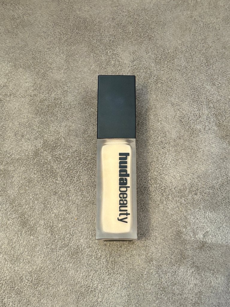 Huda beauty faux filter concealer, Ogen, Beige, Ophalen of Verzenden, Zo goed als nieuw