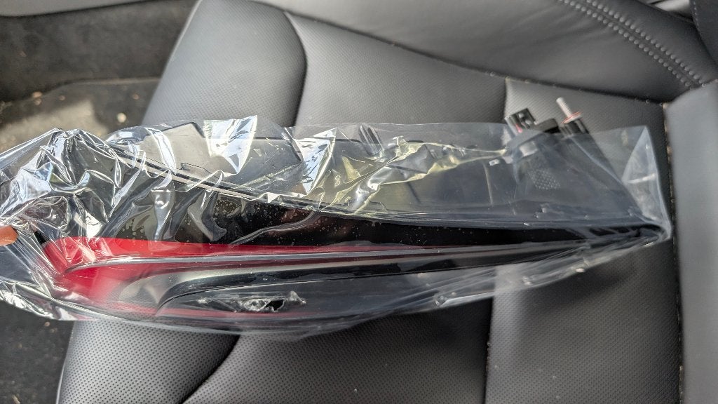 Foto 5 van Tesla Model 3 achterlicht links nieuw