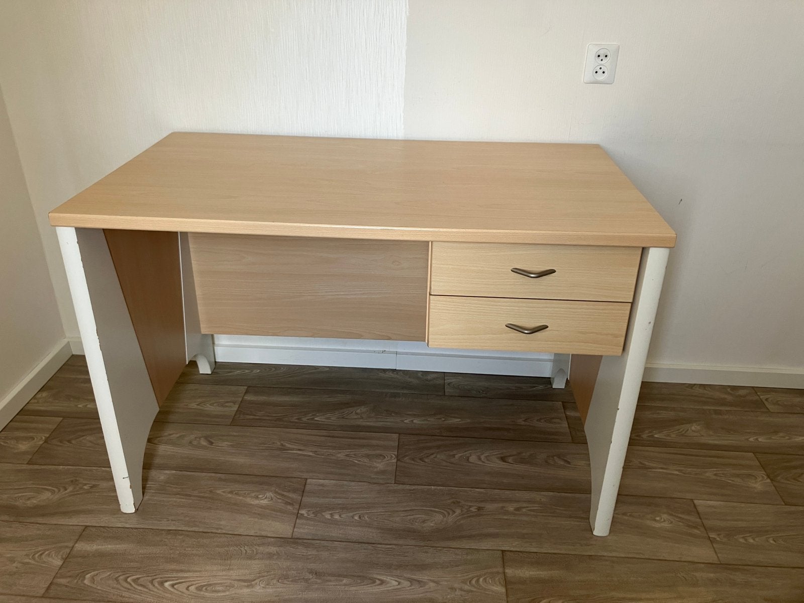 Bureau, Ophalen, Gebruikt, 120 cm, Hout