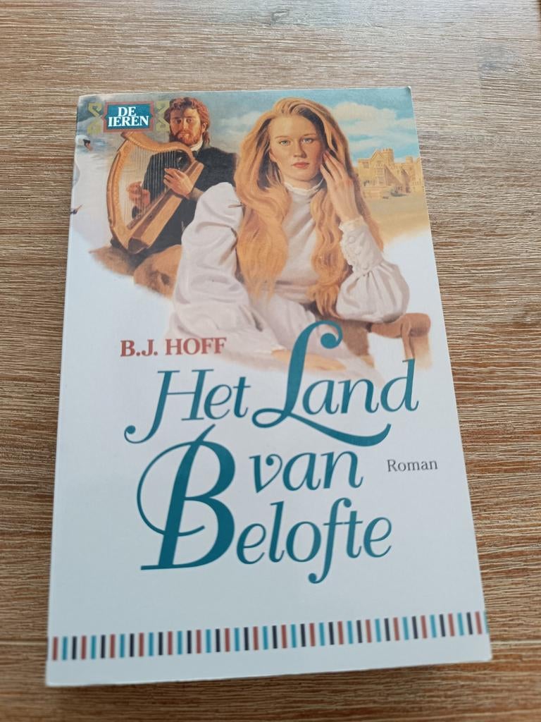 B.J. Hoff - Het land van belofte, Boeken, Ophalen of Verzenden, Zo goed als nieuw, B.J. Hoff