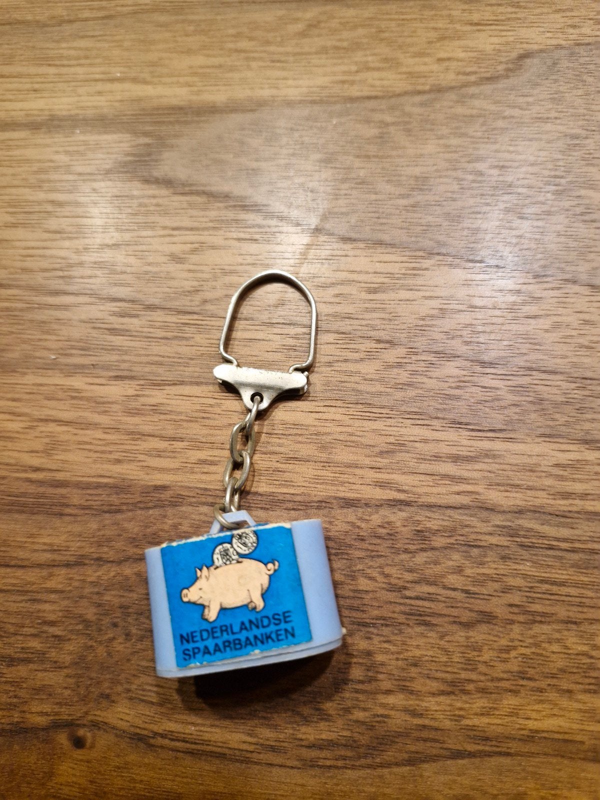 556 Vintage sleutelhanger Nederlandse Spaarbanken, Ophalen of Verzenden
