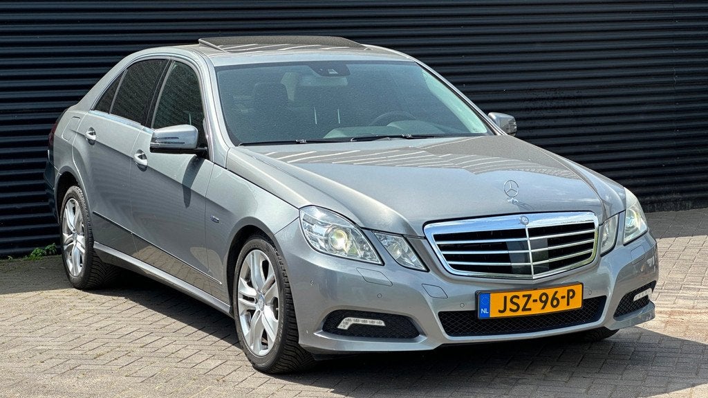 Mercedes-Benz E-klasse 350 CGI Avantgarde | Schuifdak | Xeno, Auto's, Automaat, Euro 5, Achterwielaandrijving, Gebruikt