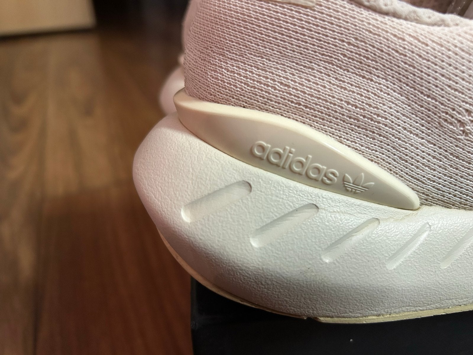 Adidas Dames Sneakers Maat 40 - Zo goed als nieuw, Beige, Ophalen of Verzenden, Sneakers of Gympen, Zo goed als nieuw