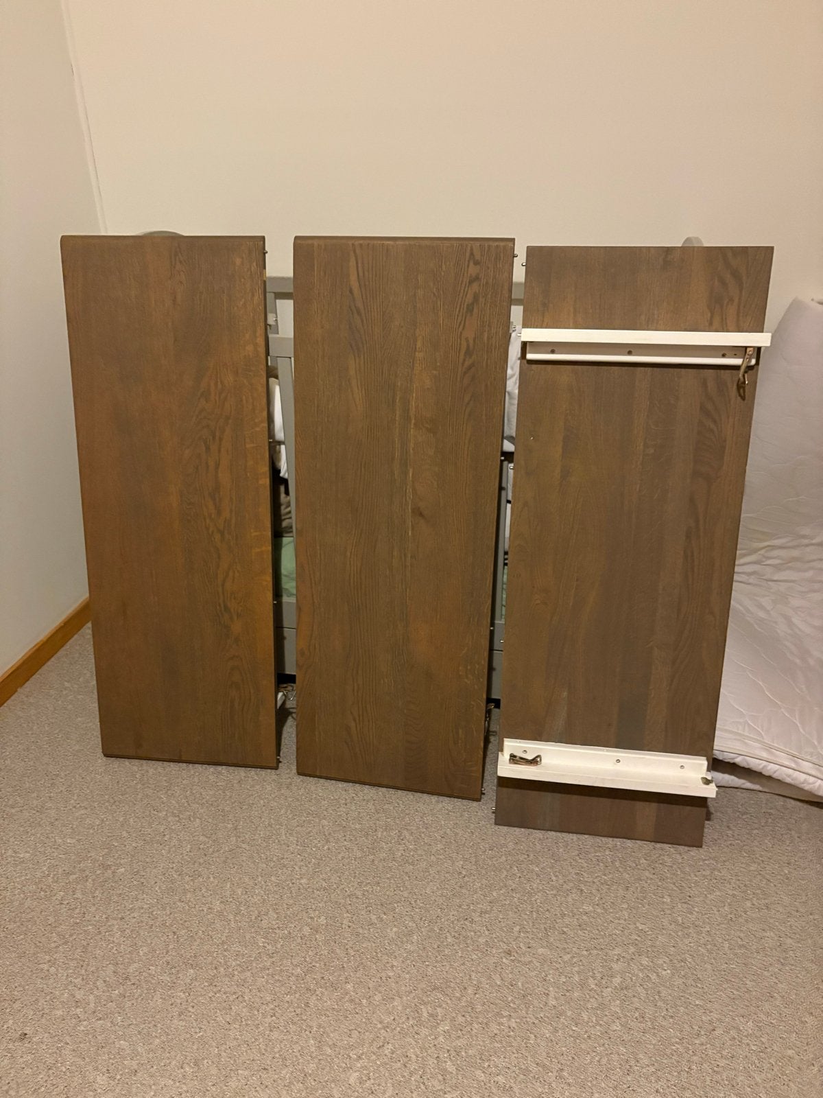 Foto 7 van Uitschuifbare eettafel - Ovaal - Hout met witte poten