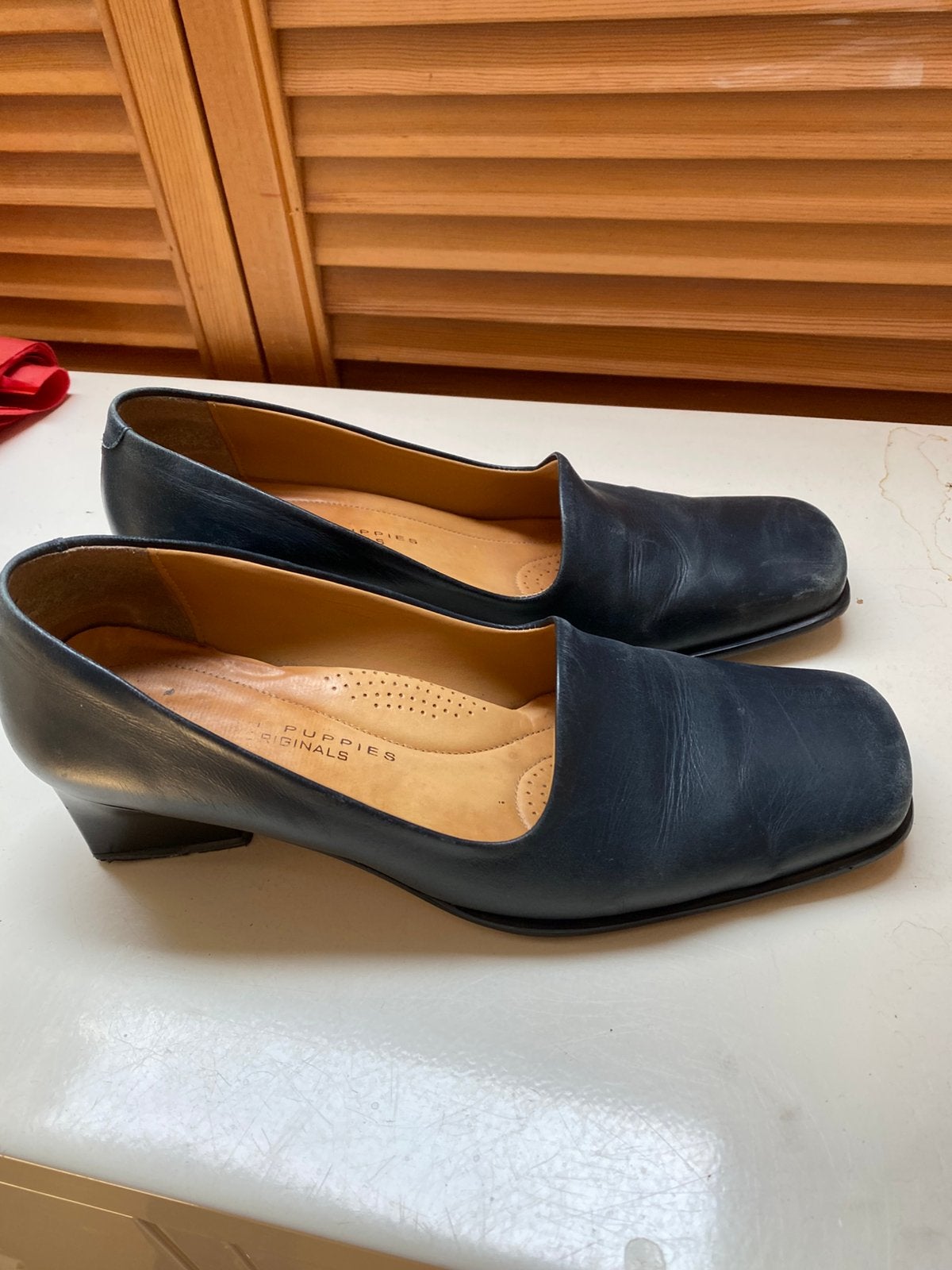 Donkerblauwe LEREN STEWARDESS SCHOENEN Maat 41, Kleding | Dames, Schoenen, Schoenen met lage hakken, Blauw, Ophalen of Verzenden