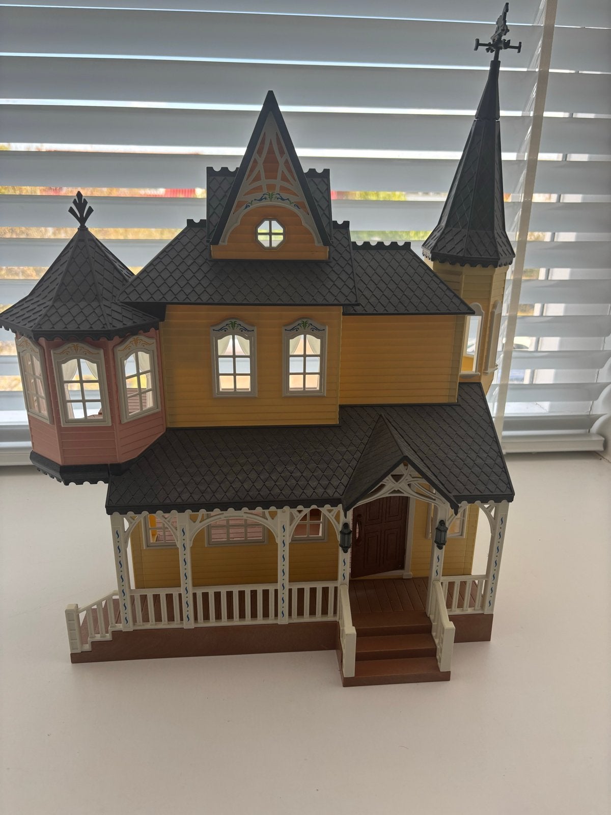 Playmobiel huis met veranda en torens, Ophalen, Zo goed als nieuw, Overige typen