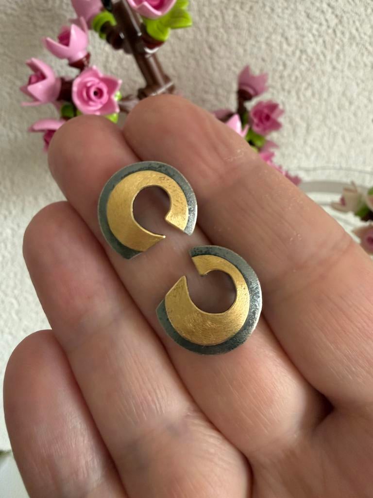 H187/Prachtige geoxideerde Goudkleur MODERNIST oorbellen, Gebruikt, Verzenden, X, Goud