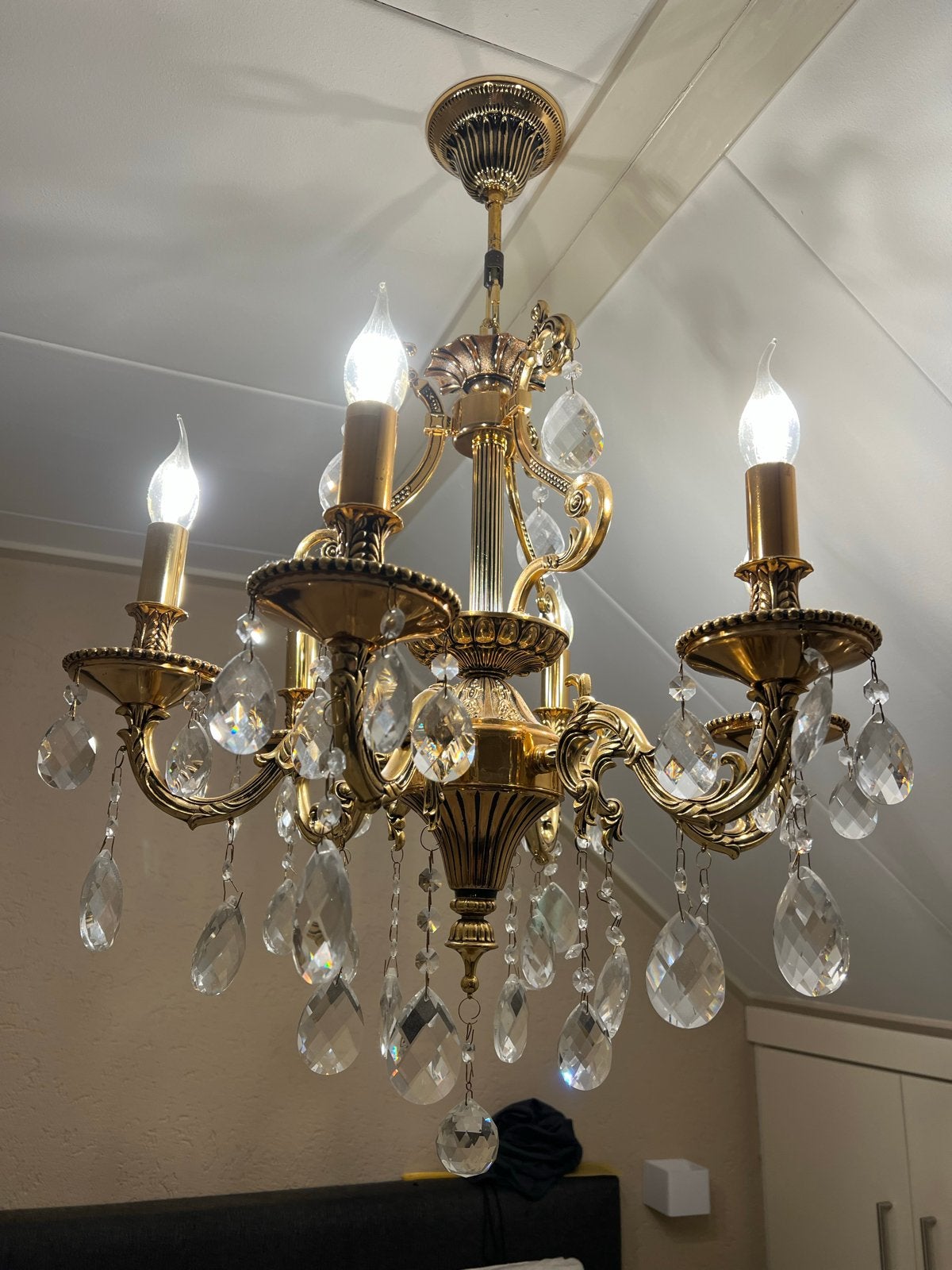 Elegante Kroonluchter met Kristallen Hangers, Ophalen, Zo goed als nieuw, Metaal, E14 (klein)