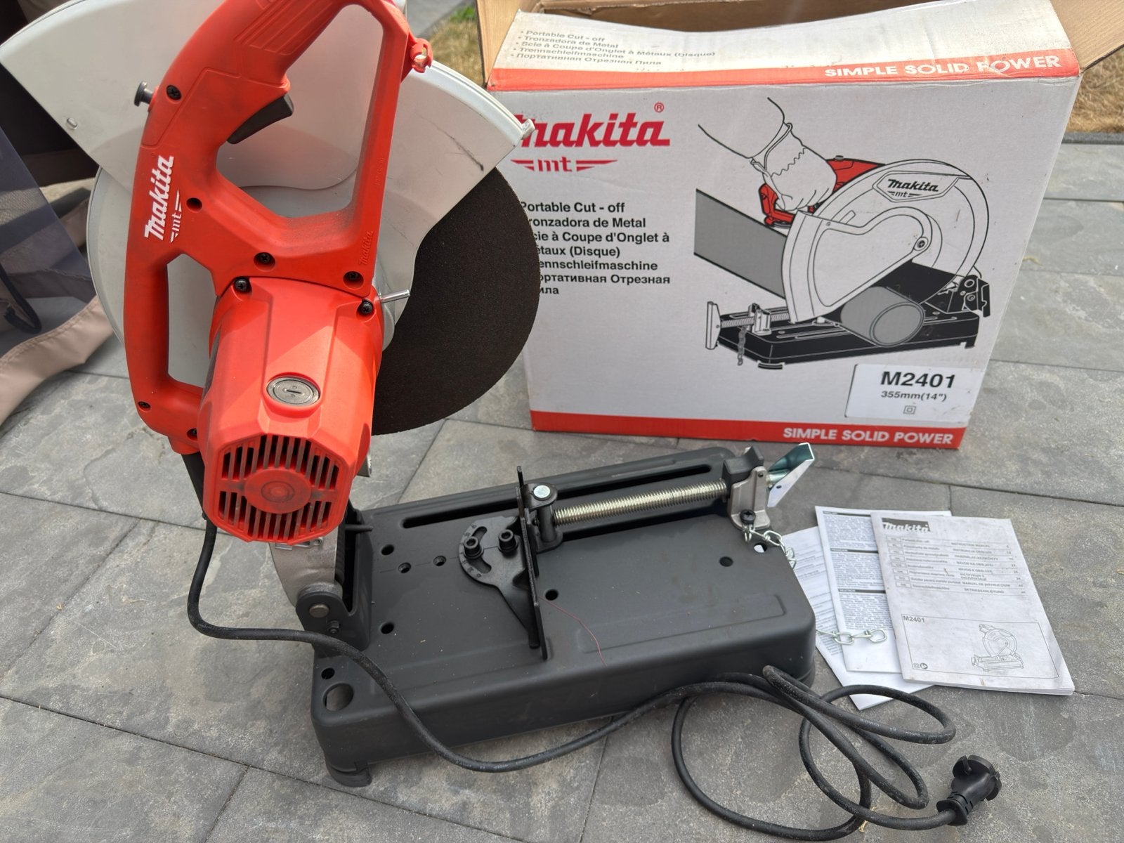 Makita M2401 Afkortzaag 2000W - Zo goed als nieuw, Ophalen, 70 mm of meer, Zo goed als nieuw, Afkortzaag