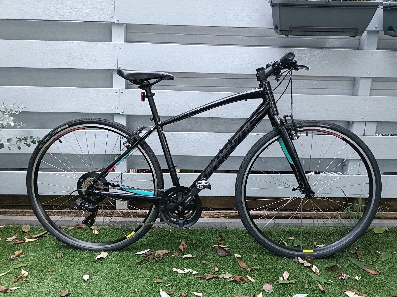 Specialized Sirrus fiets zwart medium, Fietsen en Brommers, Velgrem, Versnellingen, Zo goed als nieuw, 53 tot 57 cm