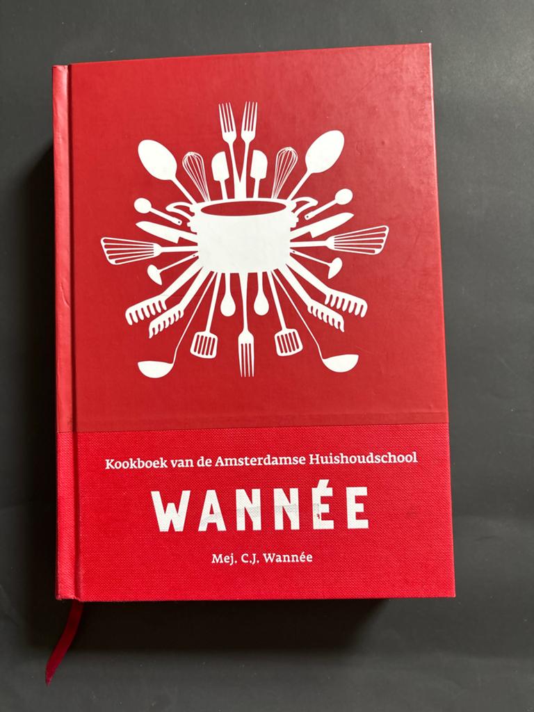 Kookboek van de Amsterdamse Huishoudschool - WANNEE, Ophalen of Verzenden, Zo goed als nieuw, Nederland en België, Voorgerechten en Soepen