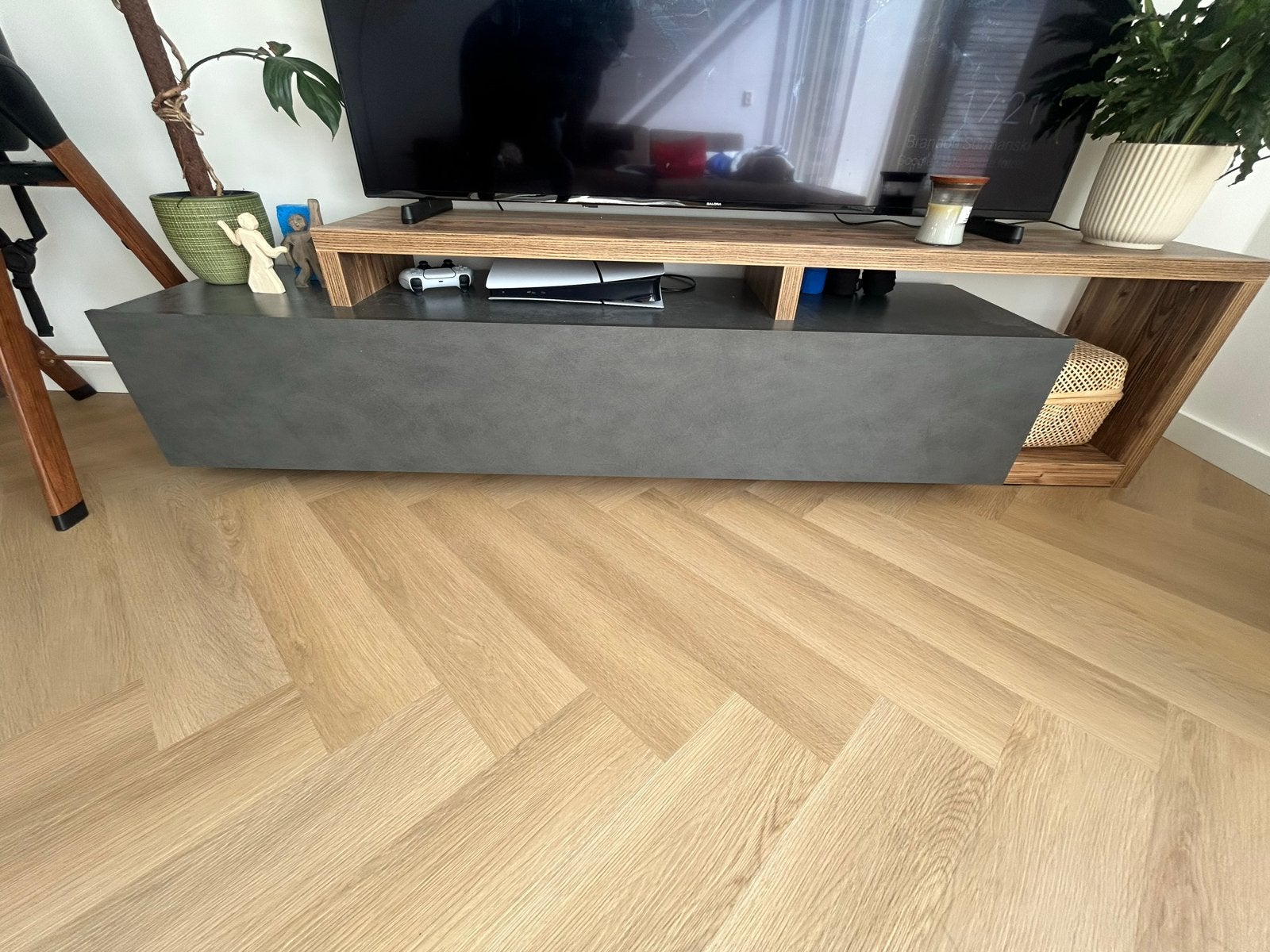 Modern TV meubel met grote lade - Grijs/Eiken, Eikenhout, Ophalen of Verzenden, Zo goed als nieuw, 200 cm of meer