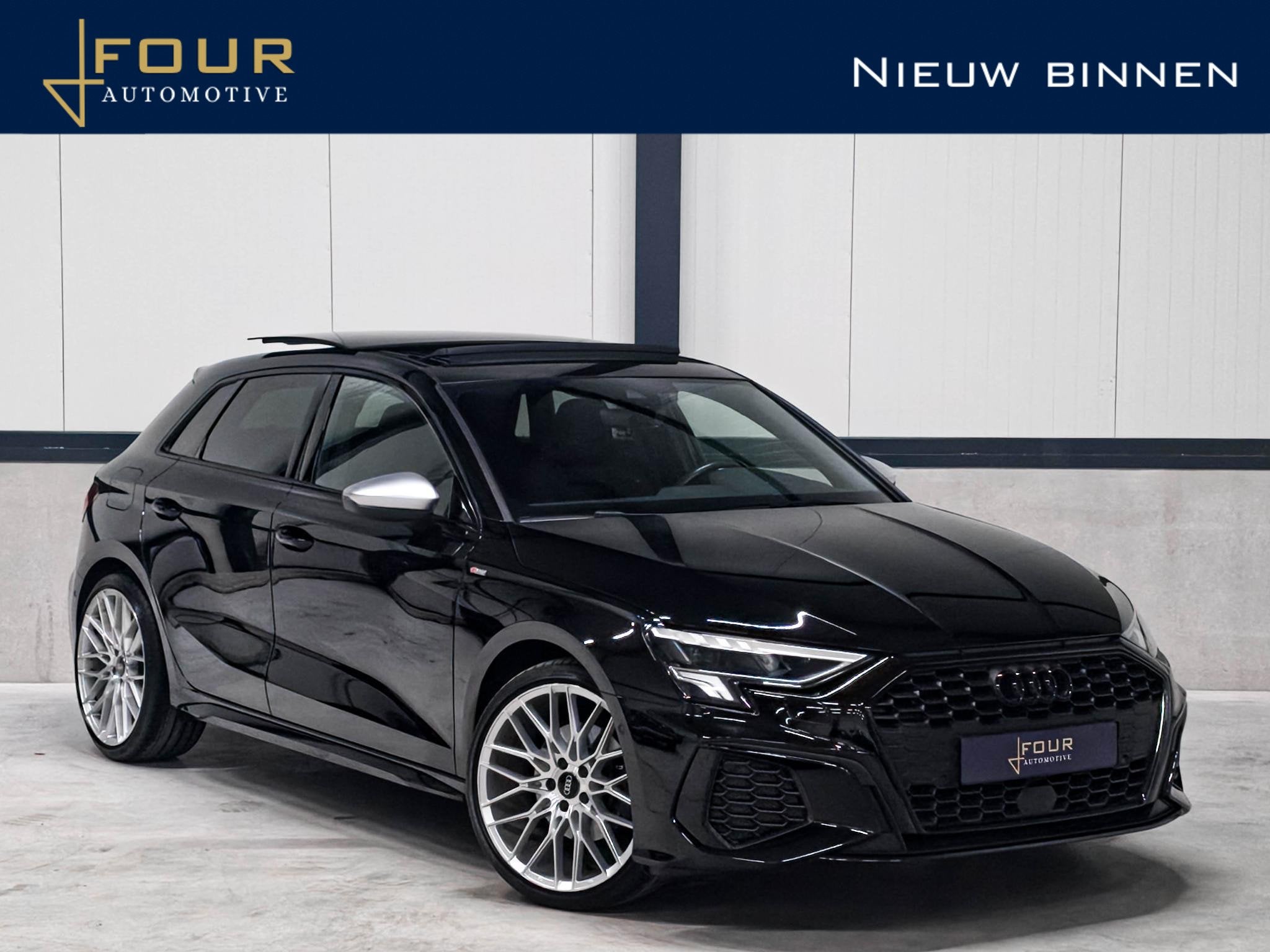 Audi A3 Sportback 35 TFSI S edition | Panoramadak | RS Stoel, 4 cilinders, 150 pk, Zwart, 690 kg