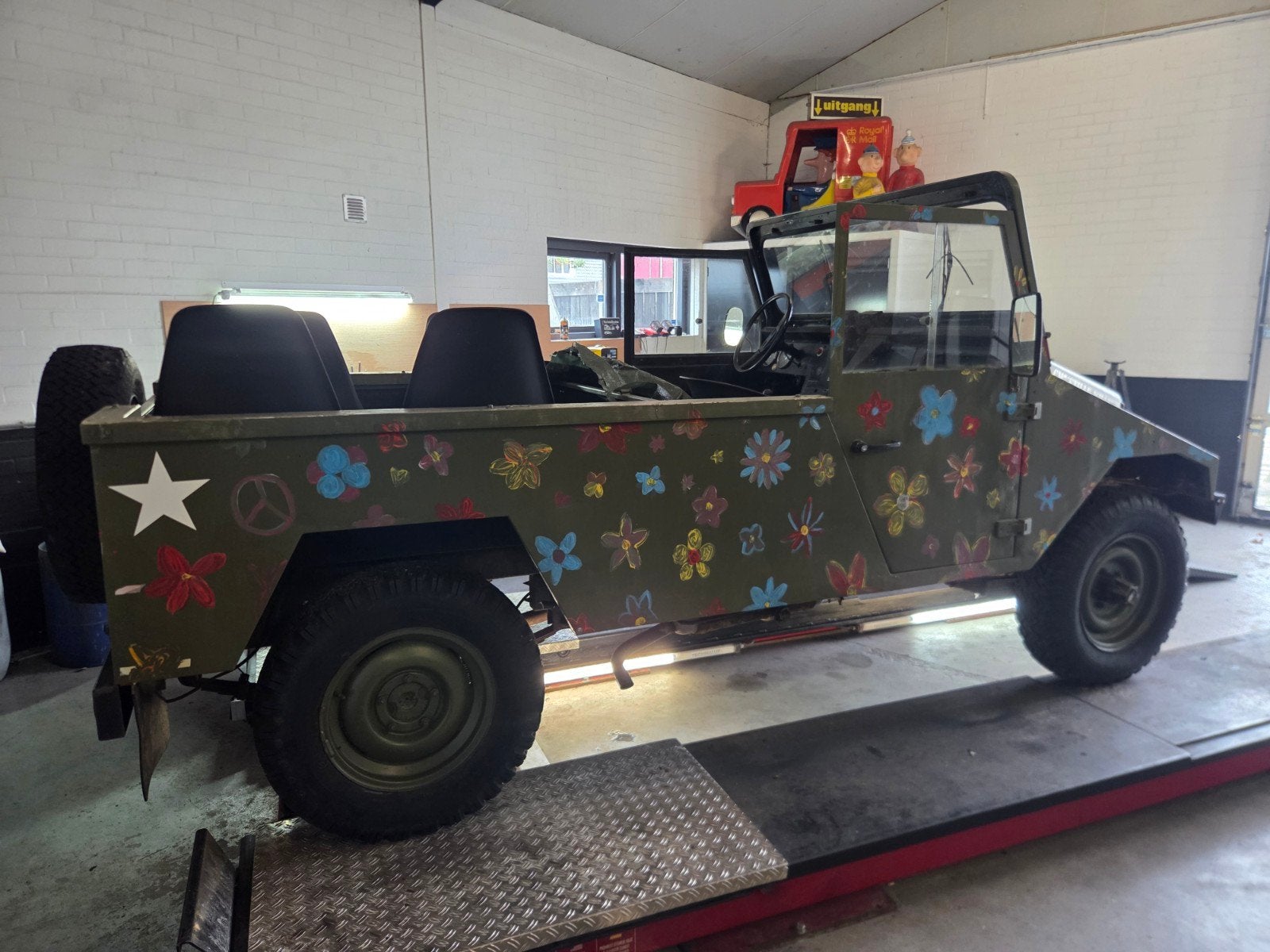 UMM Cournil 4x4 opknapper UNIEK, Zwart, Bedrijf, SUV of Terreinwagen, Te koop