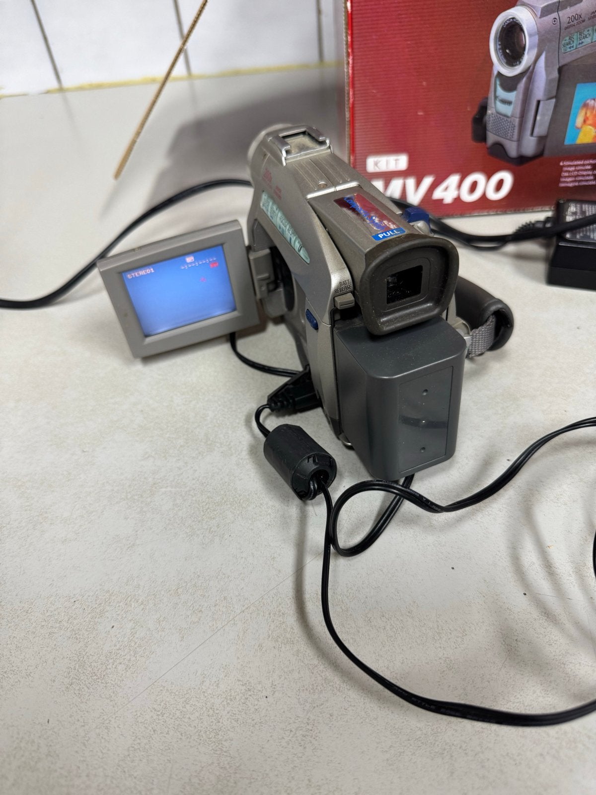 Foto 4 van Canon MV400 Mini DV Camcorder met accessoires