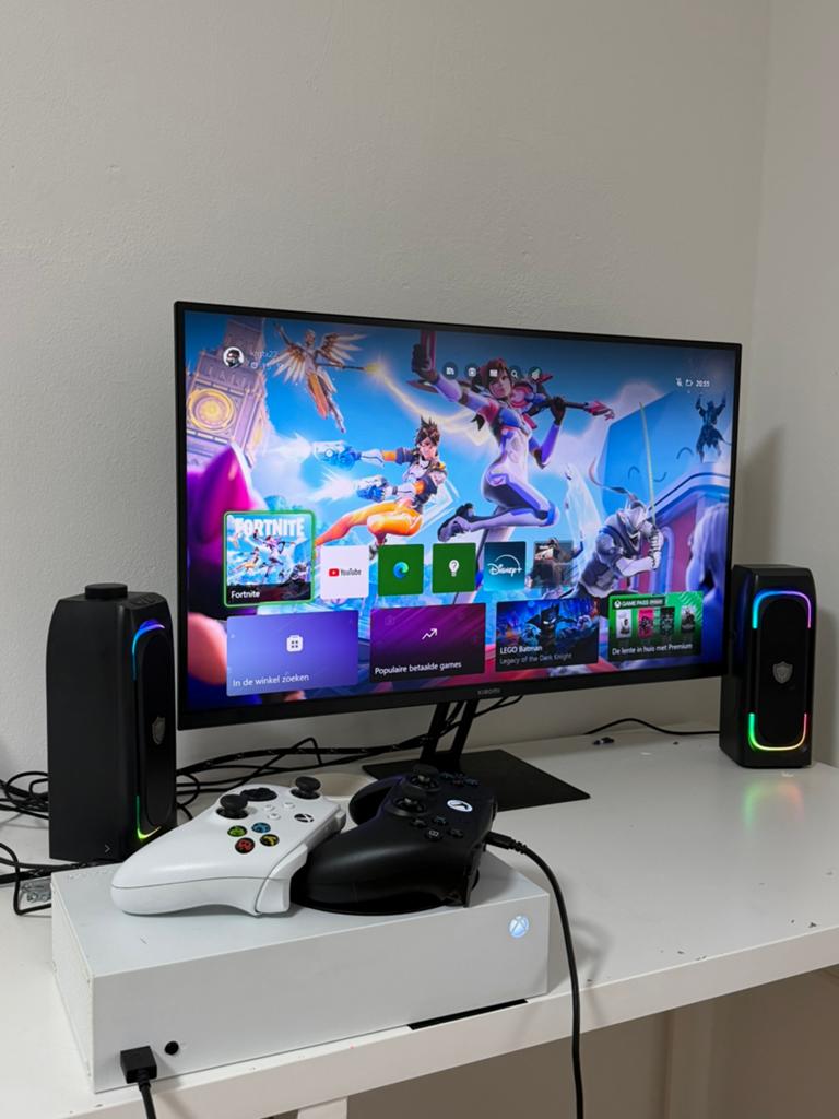 Xbox serie s + 2 controllers + gaming monitor 165hz, Ophalen of Verzenden, Zo goed als nieuw