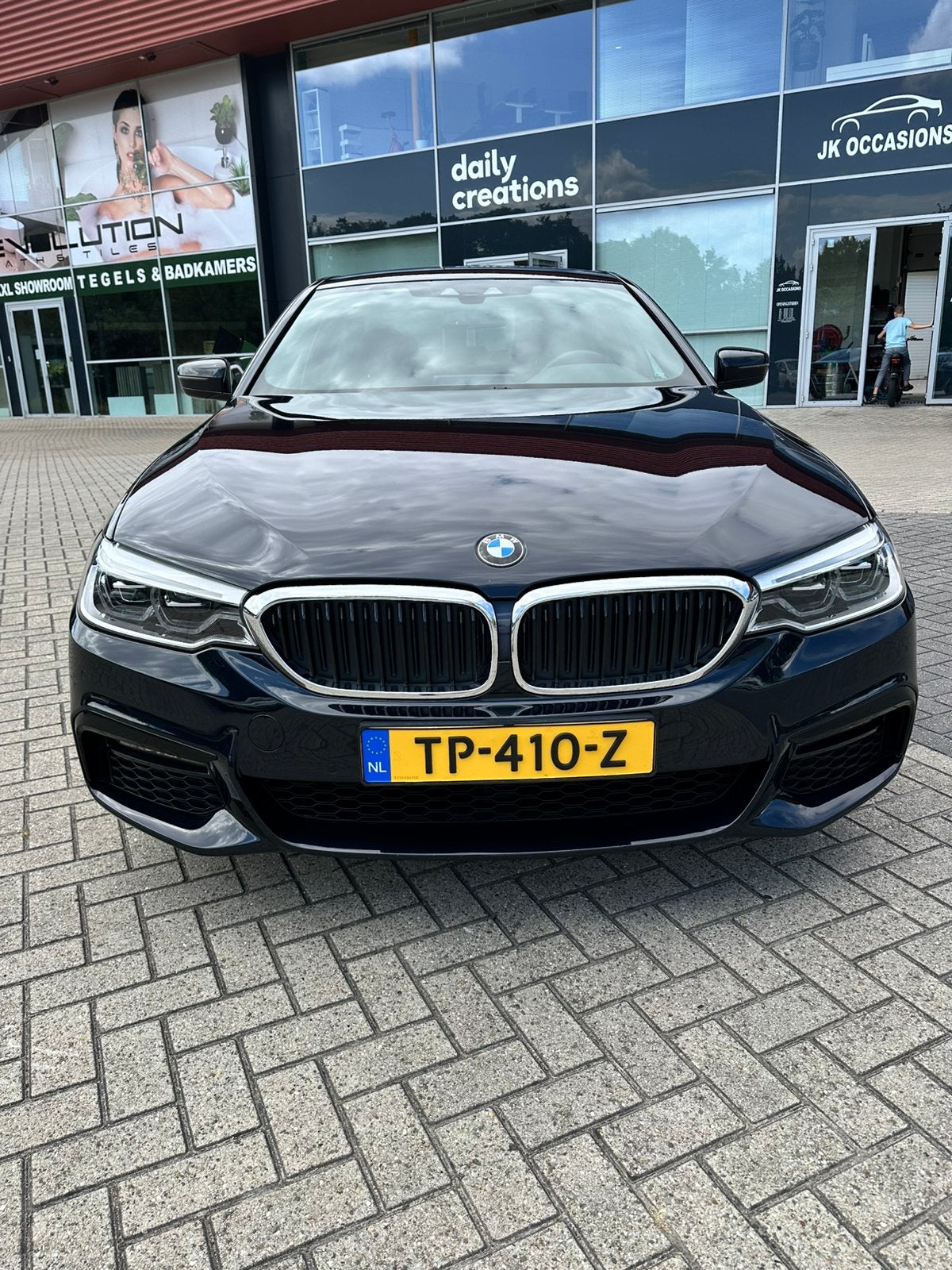 BMW 5-Serie 520i M 184pk Aut. 2018 Carbon Schwarz, Auto's, 1998 cc, Achterwielaandrijving, 4 cilinders, 2000 kg