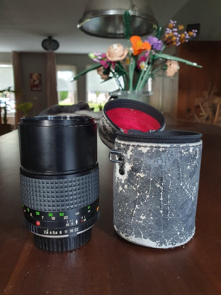 Minolta MC 135 mm 2.8 in originele lenskoker, Beschermhoes/tas, Telelens, Ophalen of Verzenden, Overige vattingen