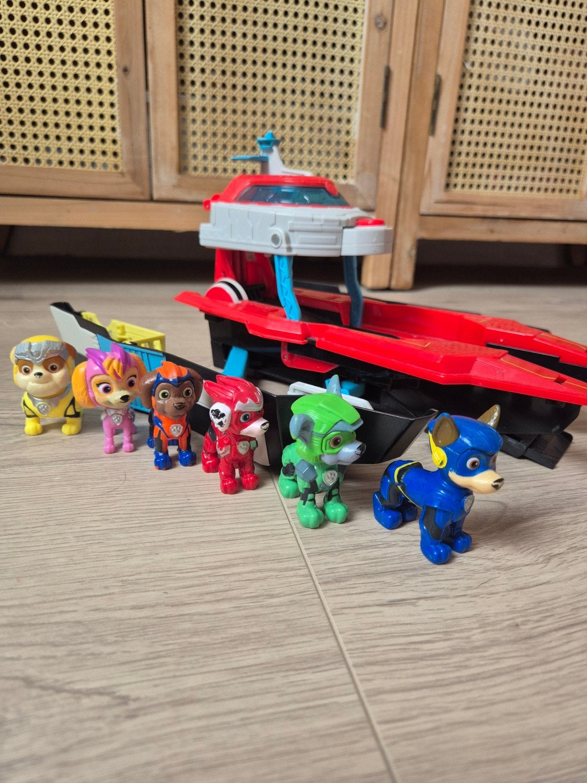 Paw patrol voertuig en pups, Ophalen, Zo goed als nieuw