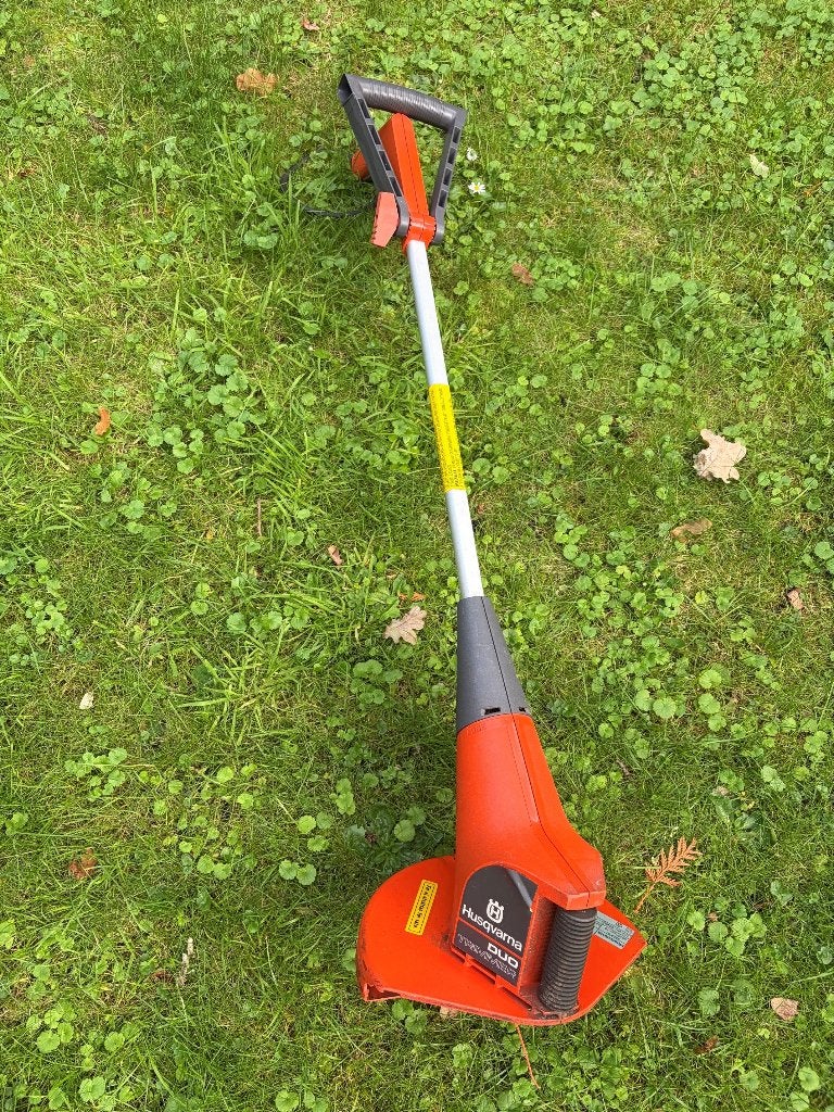 Husqvarna electrische trimmer, Ophalen, Gebruikt, Minder dan 10 cm, Elektrisch