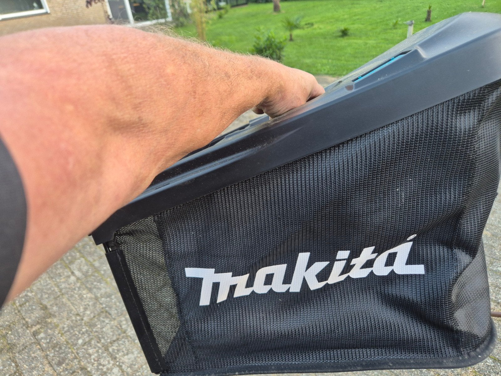 opvangbak grasopvangbak klep Makita accu grasmaaier DLM432, Ophalen, Cirkelmaaier, Accu-grasmaaier, Zo goed als nieuw