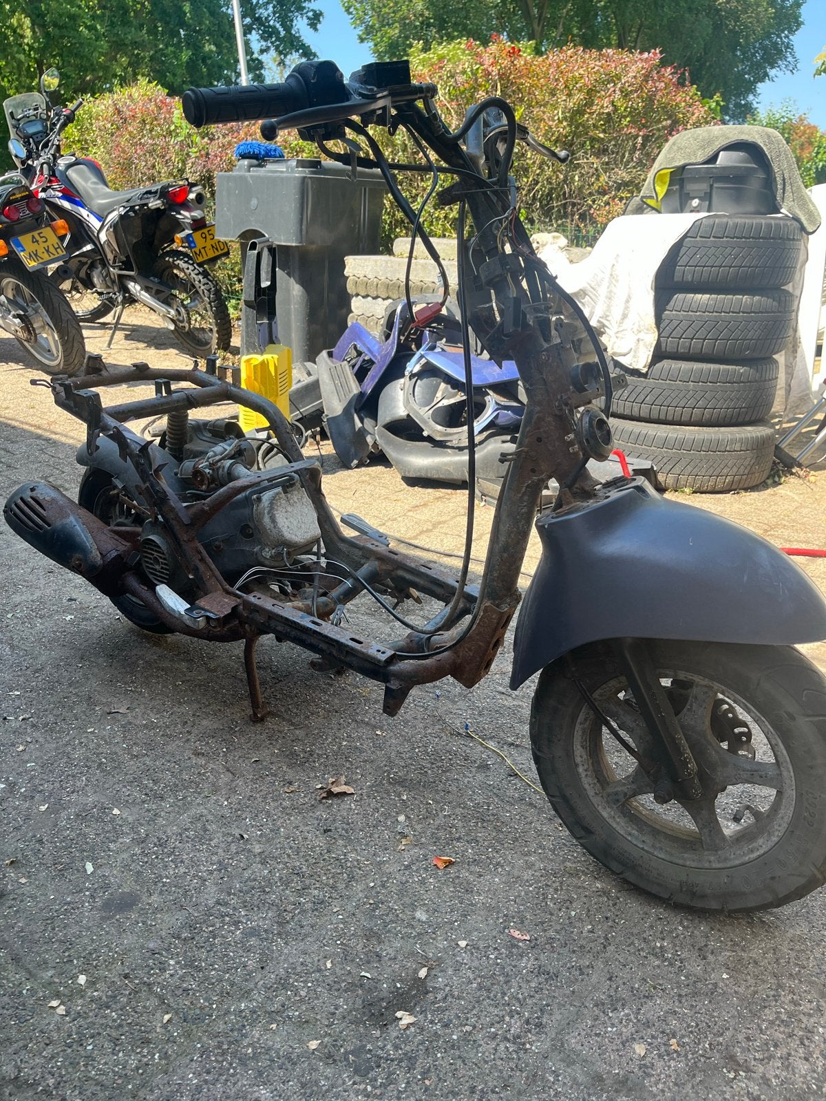 Oud ijzer scooter of voor onderdelen, Ophalen of Verzenden, Gebruikt, Frame, Overige merken
