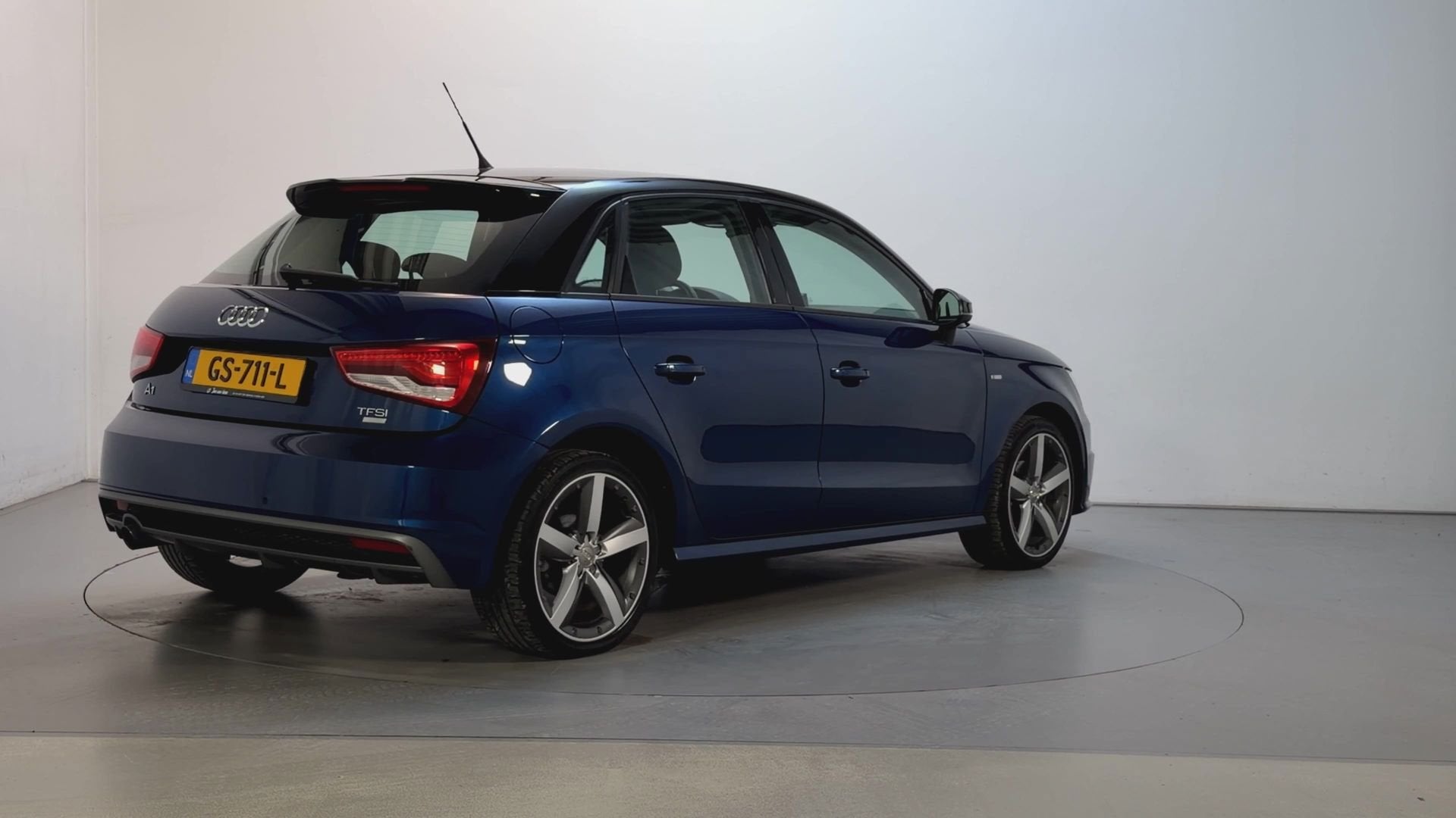 Audi A1 Sportback 1.0 TFSI Adrenalin S-Line Navigatie Cruise, Voorwielaandrijving, Stof, 95 pk, Met garantie (alle)