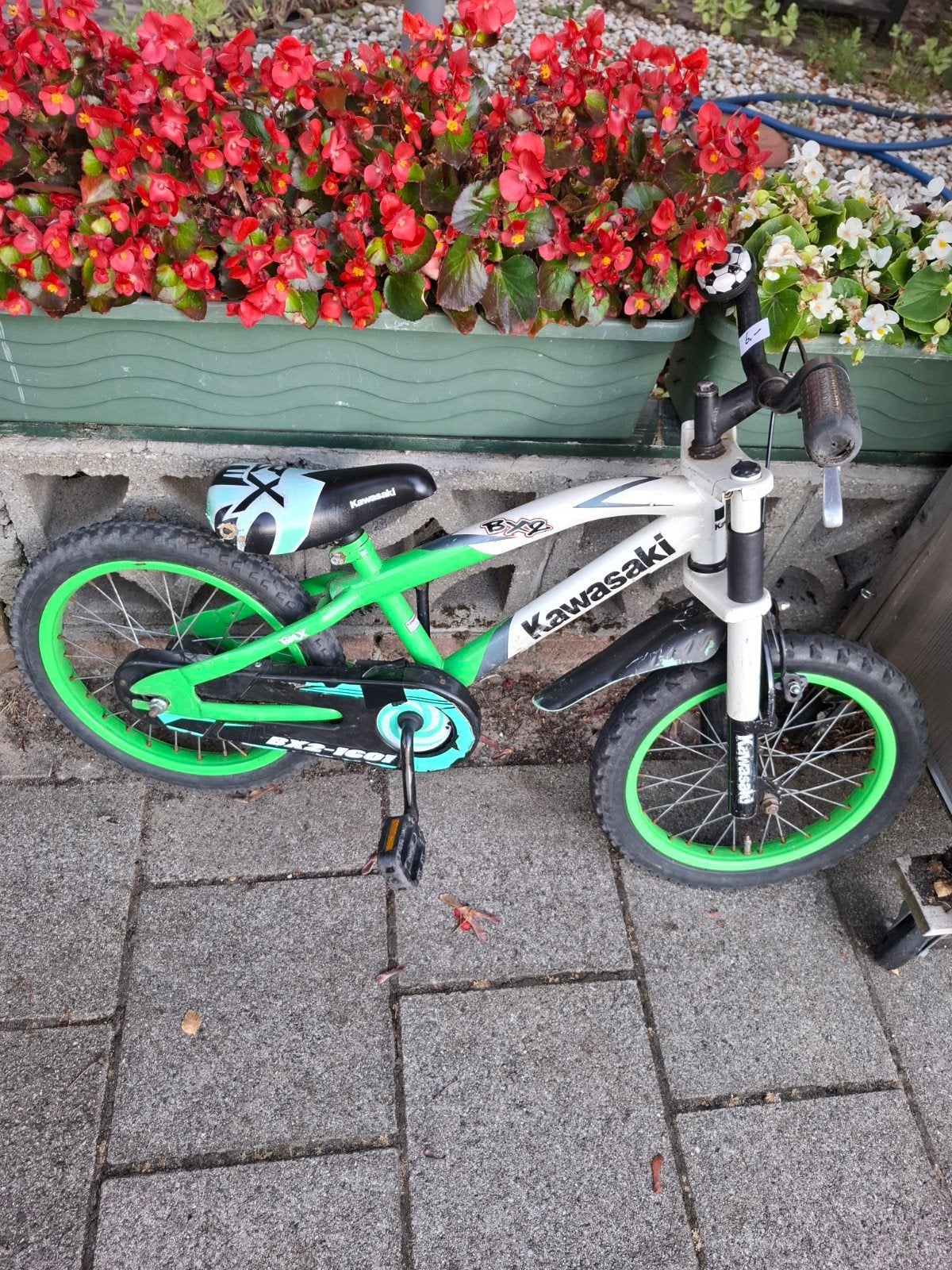 Kawasaki kinderfiets - Groen/Wit - 16 inch, Fietsen en Brommers, Fietsen | Kinderfietsjes, Ophalen, Kawasaki, Schijfrem, 16 tot 20 inch