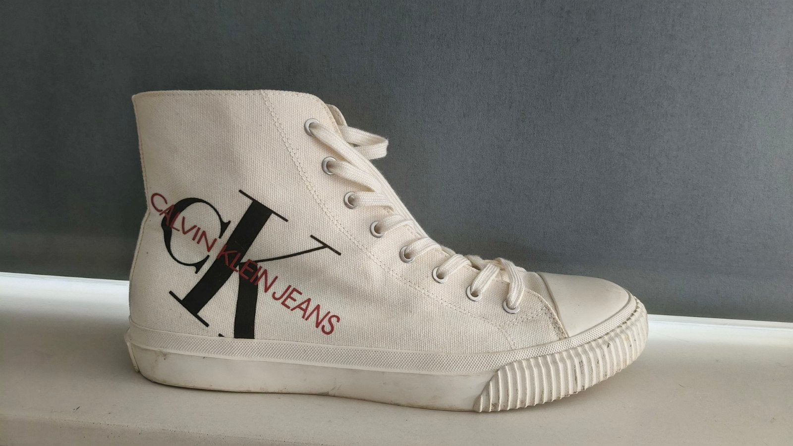 Calvin Klein Jeans hoge sneakers - Maat 45, Ophalen of Verzenden, Gedragen, Wit
