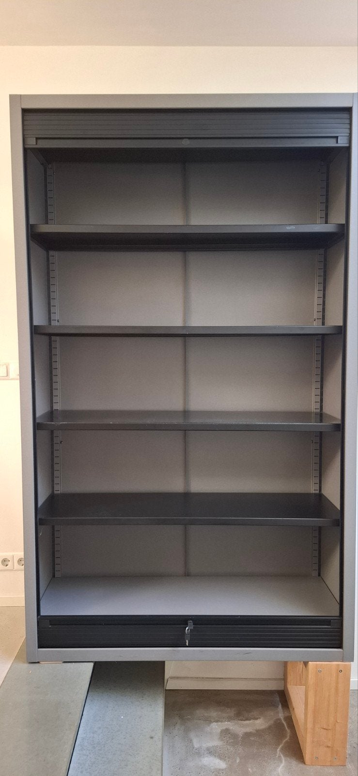 afsluitbare jaloeziearchiefkast met roldeur, Huis en Inrichting, Ophalen, Gebruikt, 200 cm of meer, Modern kantoor