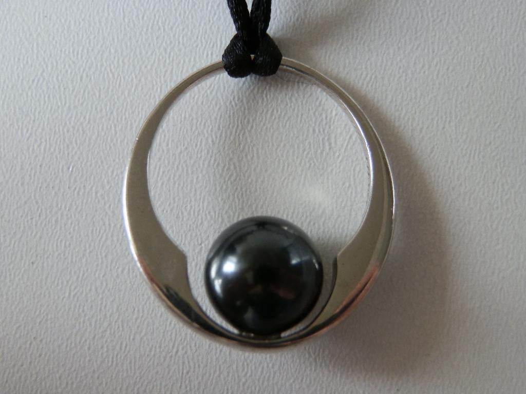 Misaki kettinghanger. Parel. 925., Overige voorstellingen, Ophalen of Verzenden, Zo goed als nieuw, Met parel