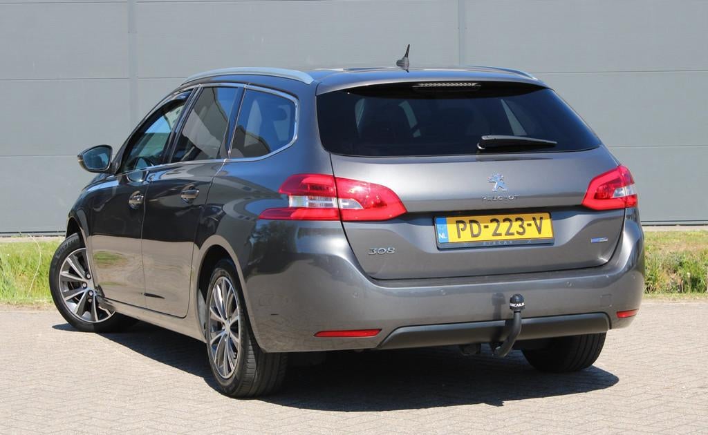 Peugeot 308 SW 1.2 PureTech Blue Lease Premium Panodak Trekh, Voorwielaandrijving, Stof, Gebruikt, 1199 cc