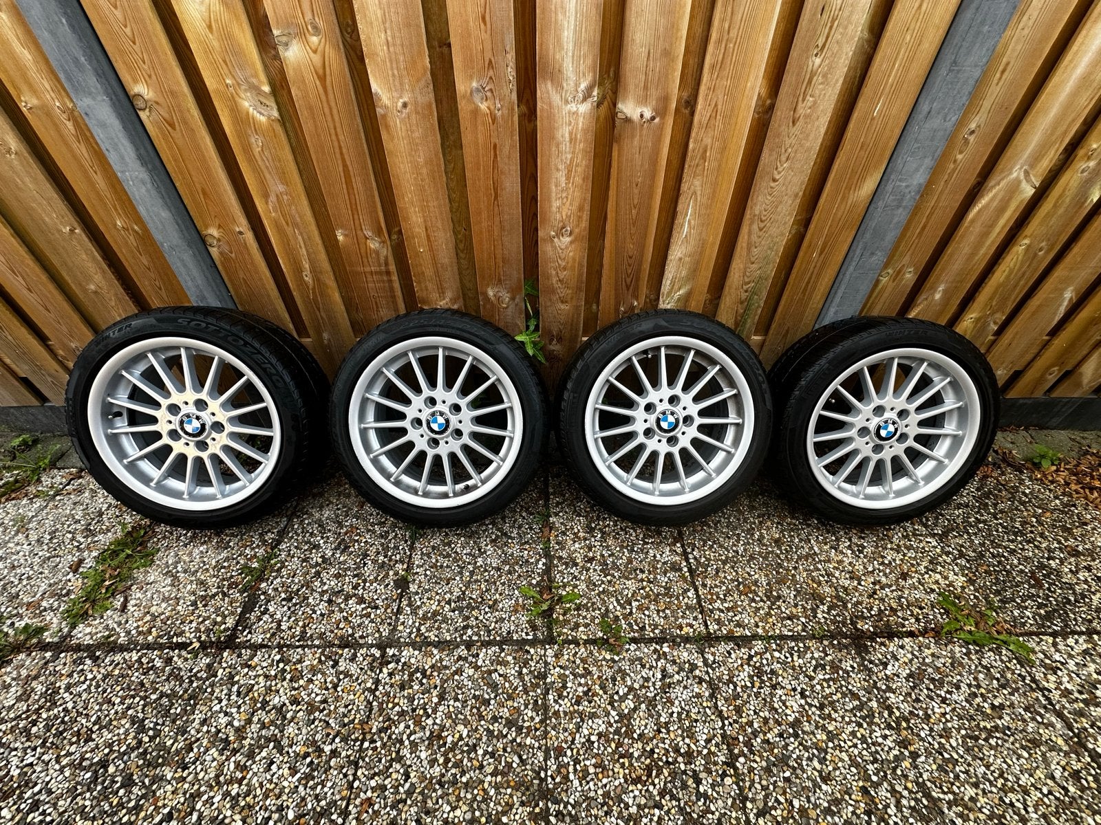 BMW velgen met winterbanden - 17 inch, 225/45 R17, Ophalen, Gebruikt, Banden en Velgen, 17 inch
