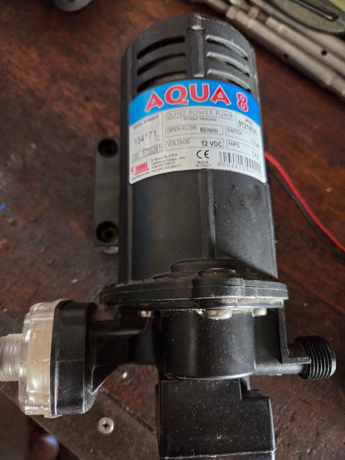 12V Waterpomp Aqua 8 voor boot of camper (6L/min), Ophalen of Verzenden