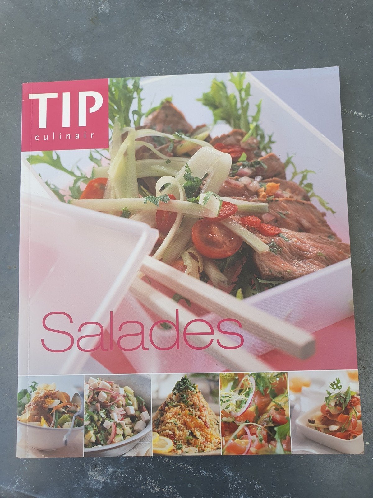 TIP Culinair Salades - Kookboek met 164 heerlijke recepten, Ophalen, Hoofdgerechten, Gezond koken, Zo goed als nieuw