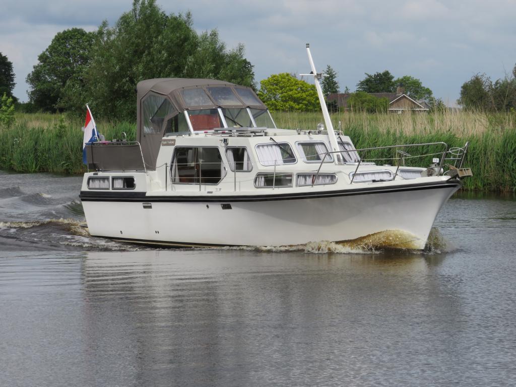Neptunus 107 Twin (bj 1979), Watersport en Boten, Motorboten en Motorjachten, Gebruikt