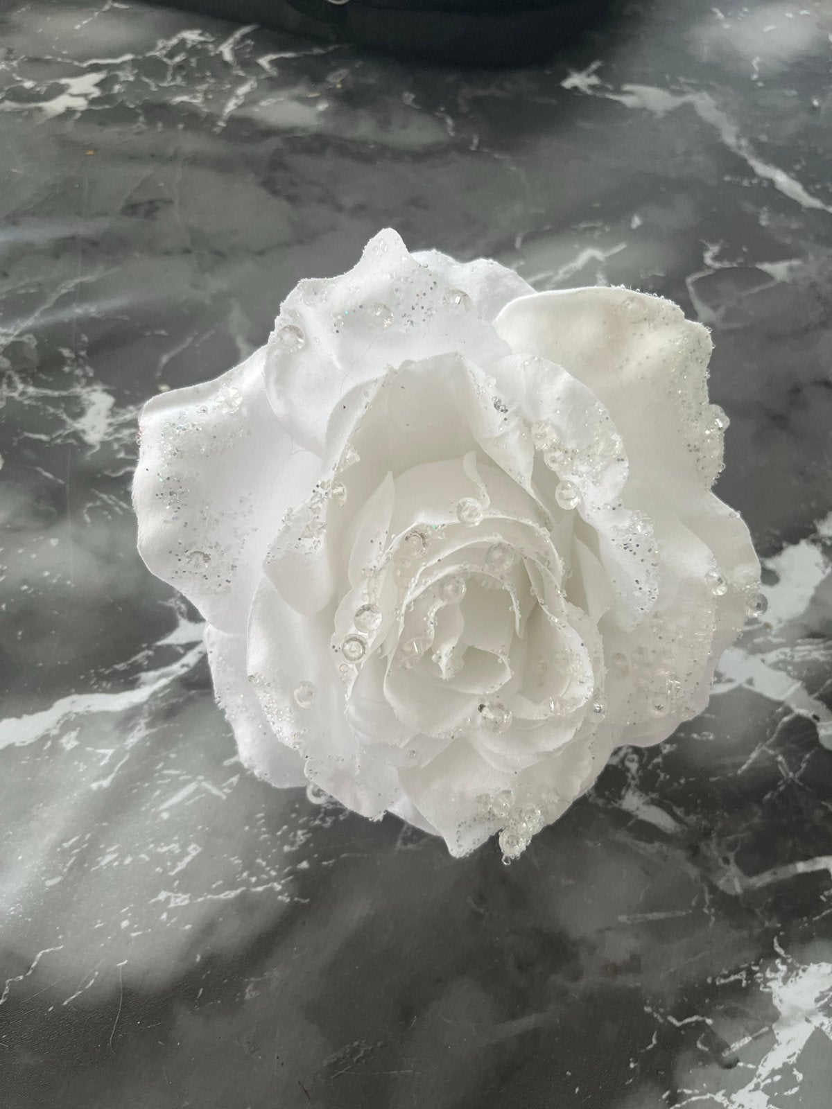 Witte roos haarclip met glitter, Ophalen of Verzenden, Zo goed als nieuw