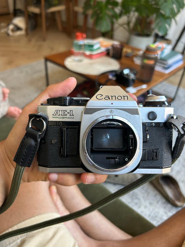 Canon AE-1 Program met 35-70mm en 50mm lenzen, Audio, Tv en Foto, Fotocamera's Analoog, Ophalen of Verzenden, Gebruikt, Spiegelreflex
