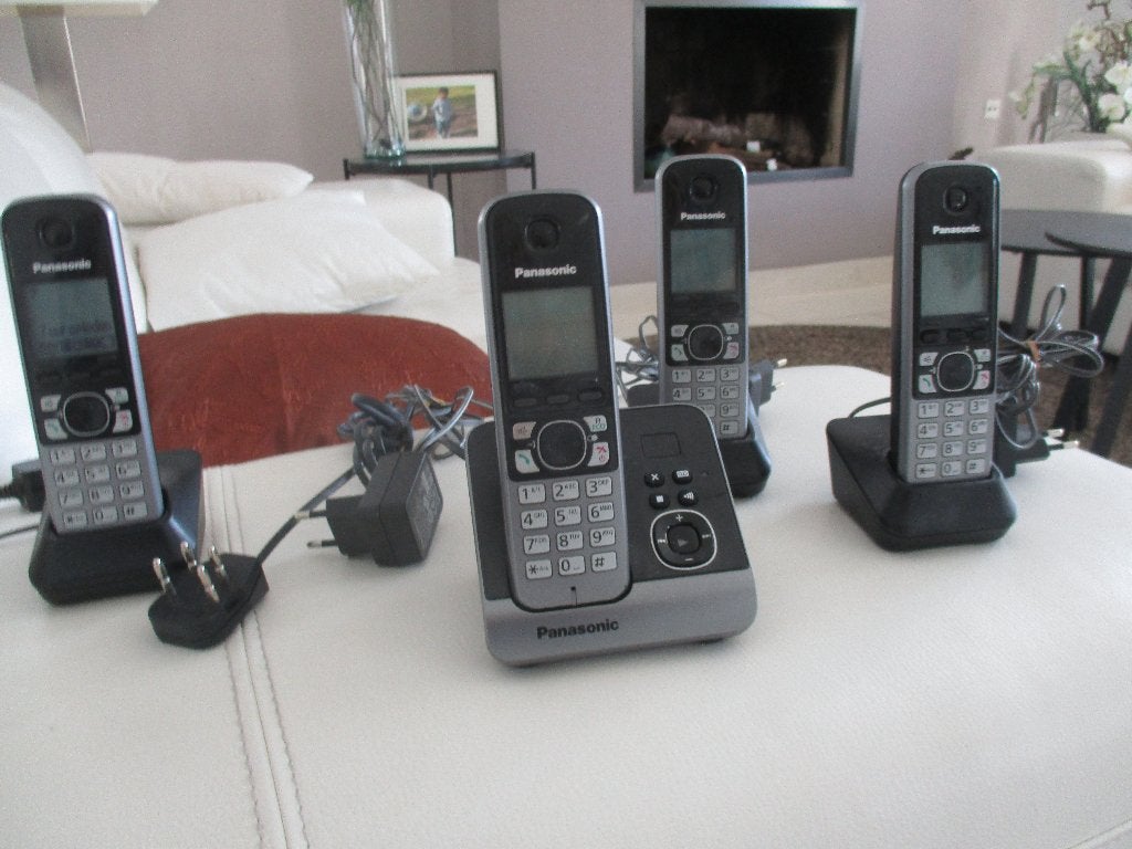 Dect telefoon, Telecommunicatie, Ophalen, Zo goed als nieuw, 4 handsets of meer, Stralingsarm