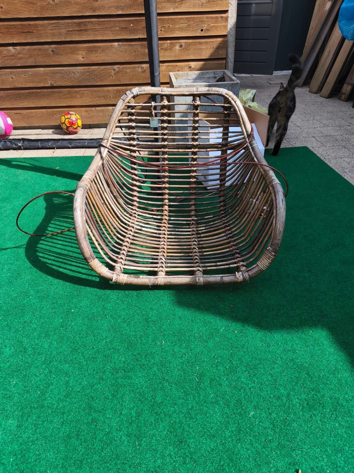 Rotan schommelstoel, Ophalen, Zo goed als nieuw, Meisje