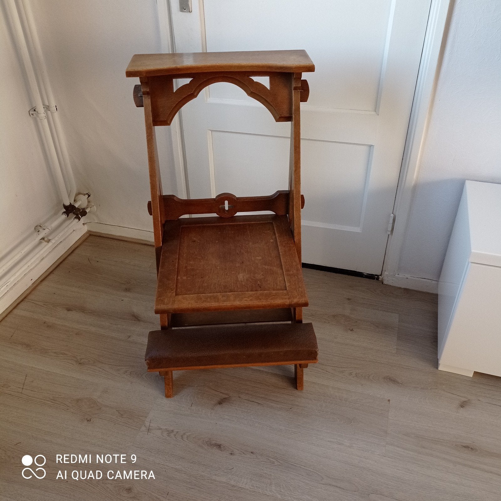 antieke Kerk stoel, Ophalen of Verzenden, Gebruikt, Bruin, Eén